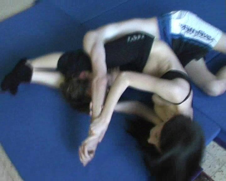 Ren 29 Brooke mixedwrestling in black