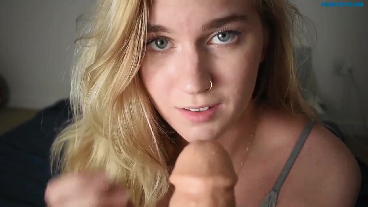 JayBBGirl - She Doesn't Deserve To Fuck You