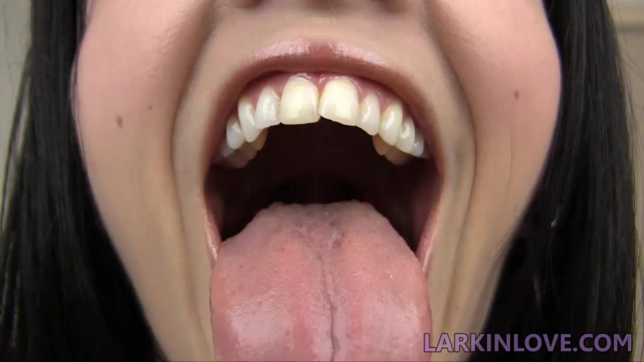 Giantess Larkin Love Vore