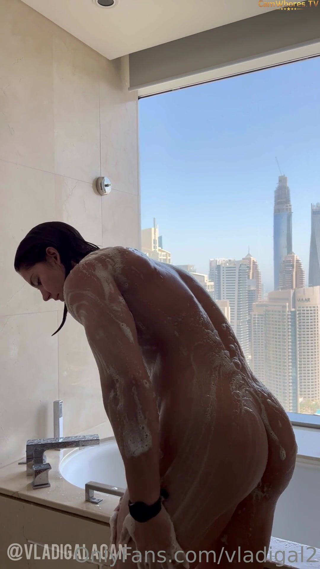 zxc amazon- muscle woman shower