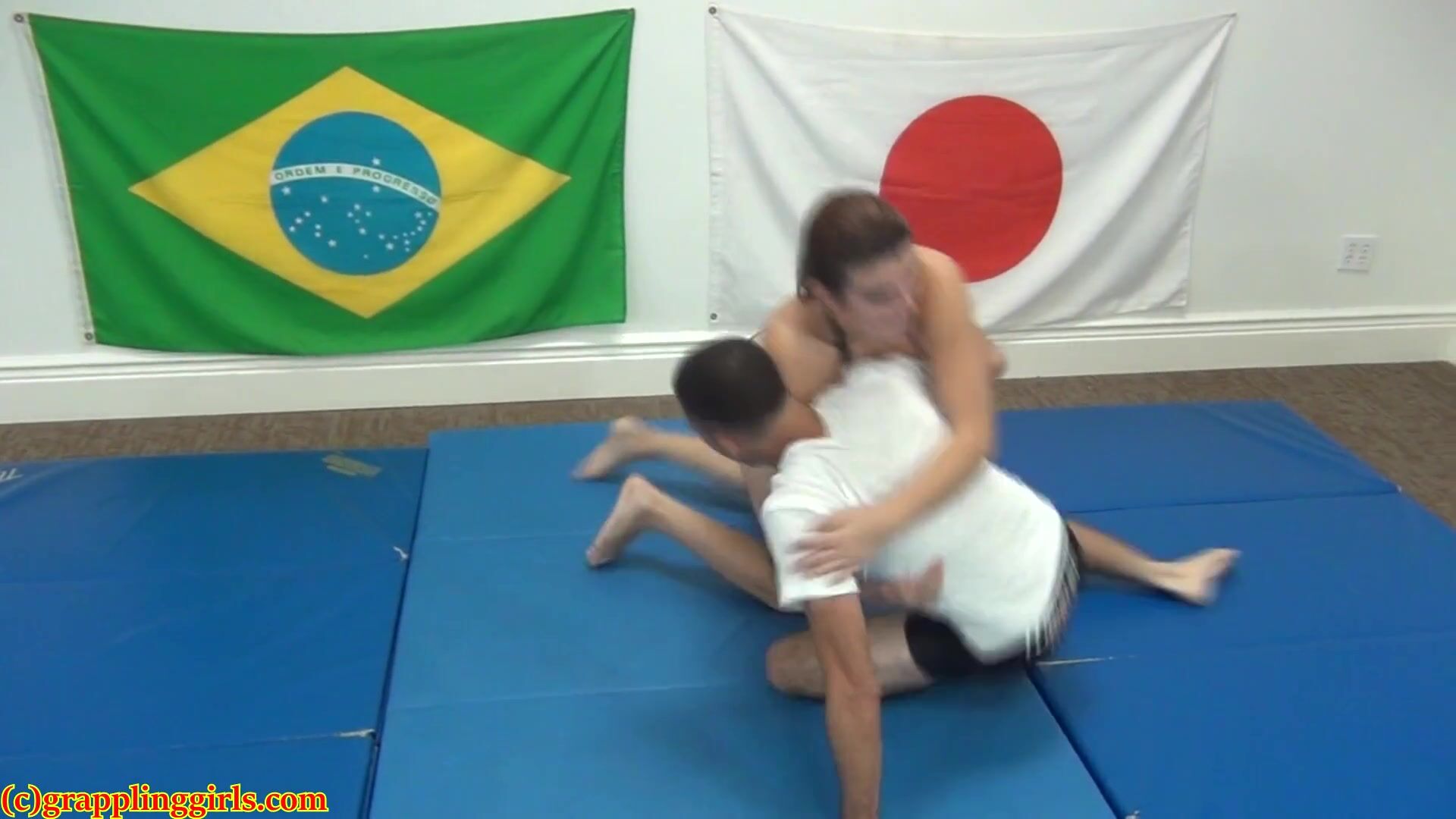 Jenni Mixed Wrestling GG