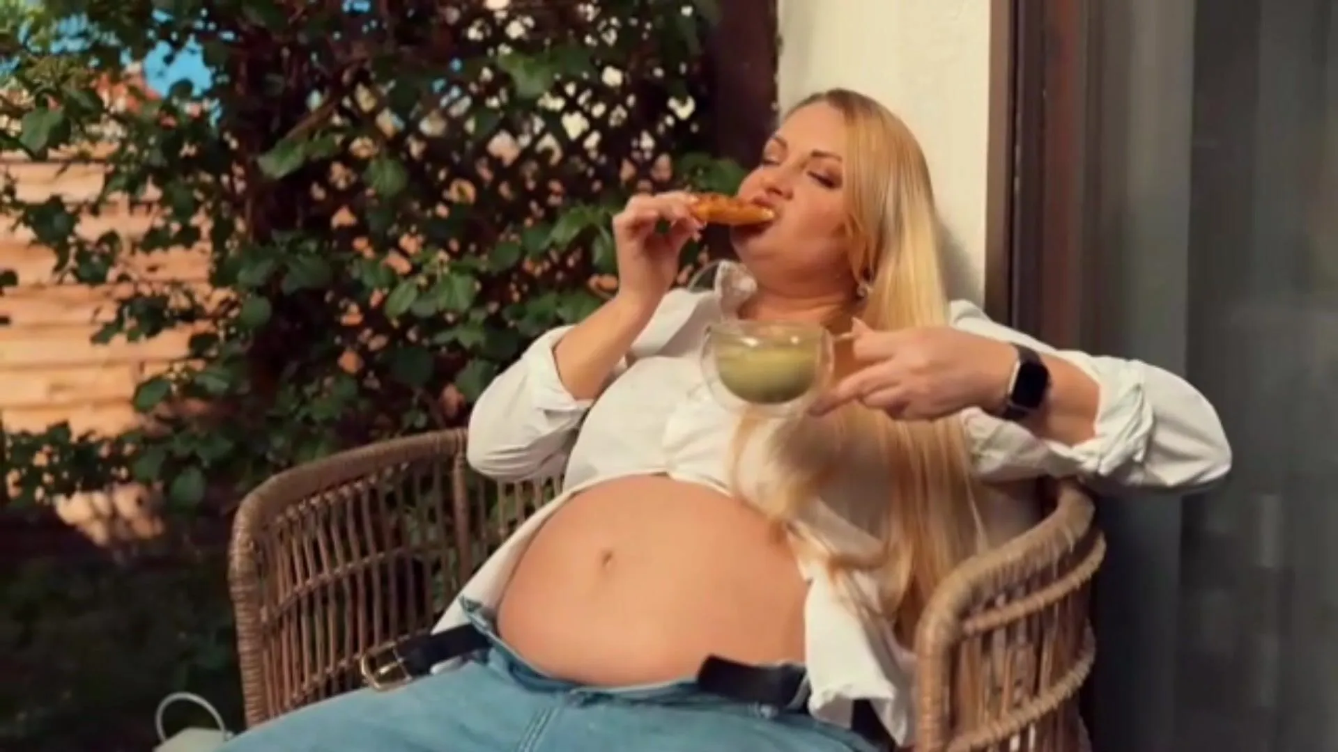 Princess Diana Italian belly stuffing part 1