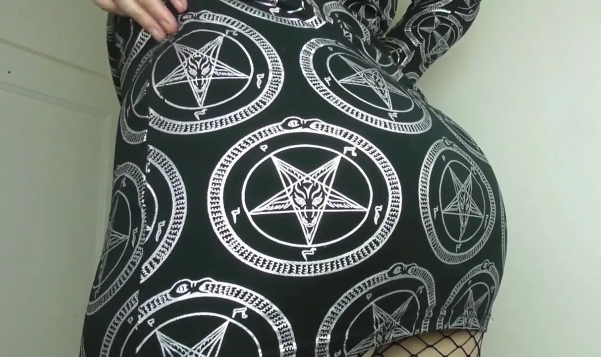 Elle Hell - Big-Ass Tattooed Amateur's Solo Webcam Show