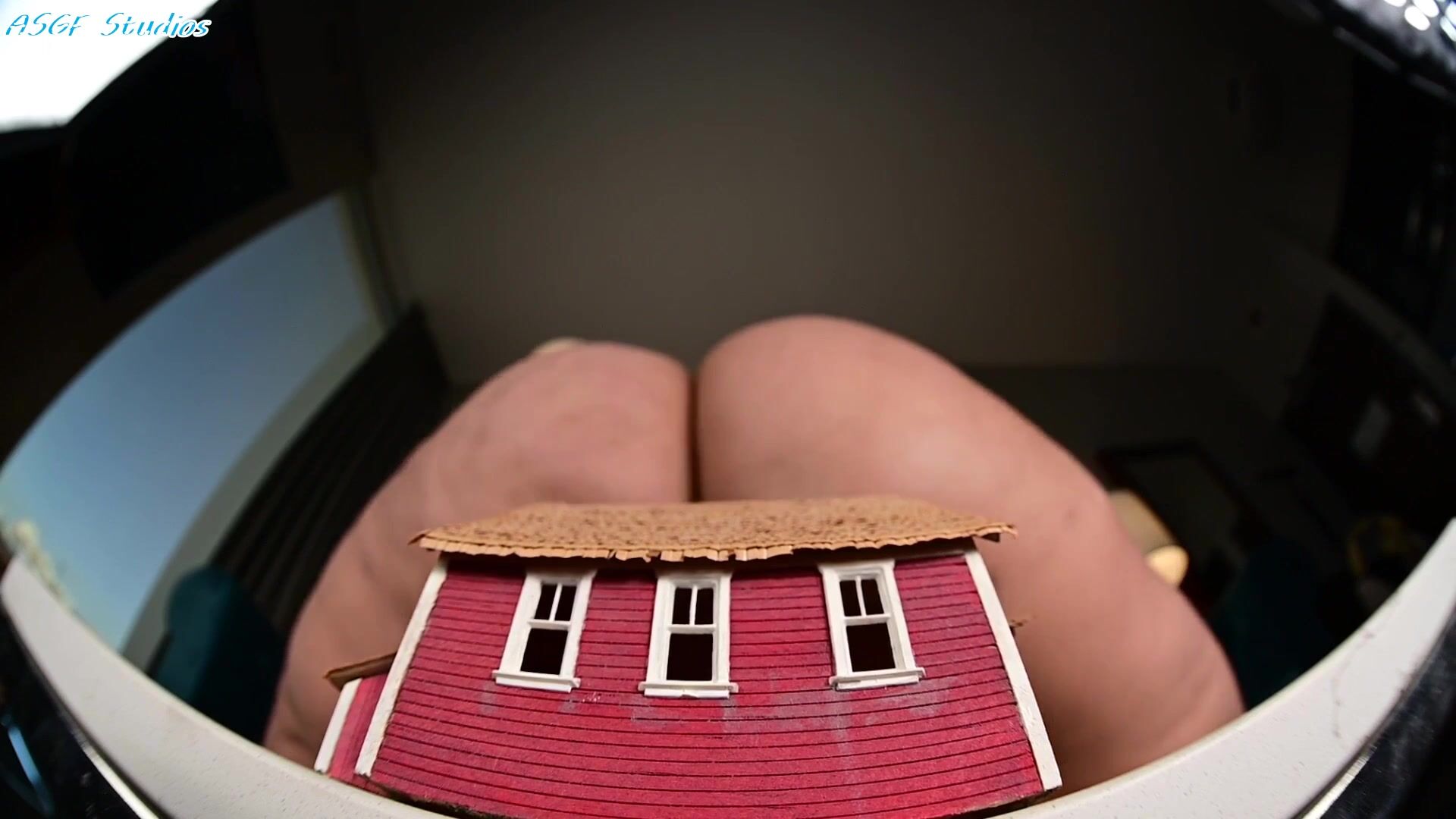 Nixlinka giantess