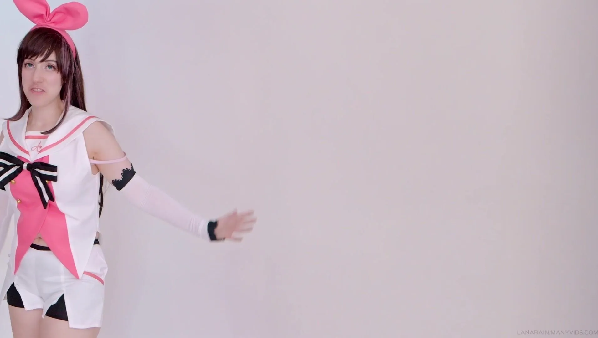 Kizuna Ai Streams Her Own Degeneracy