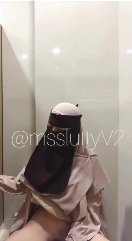 MS SluttyVani - Jilbab Masturbate