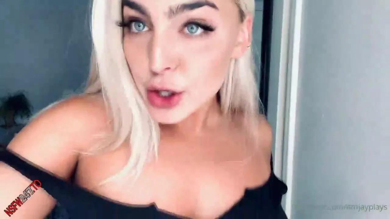 Emily Rinaudo taking off titties in a car public show onlyfans porn videos