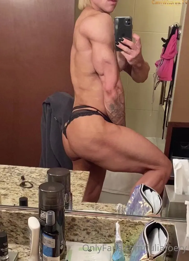 julia fory shredded glutes