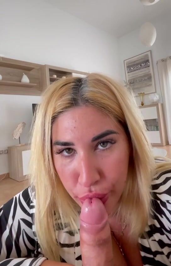 Natalia Lozano blowjob