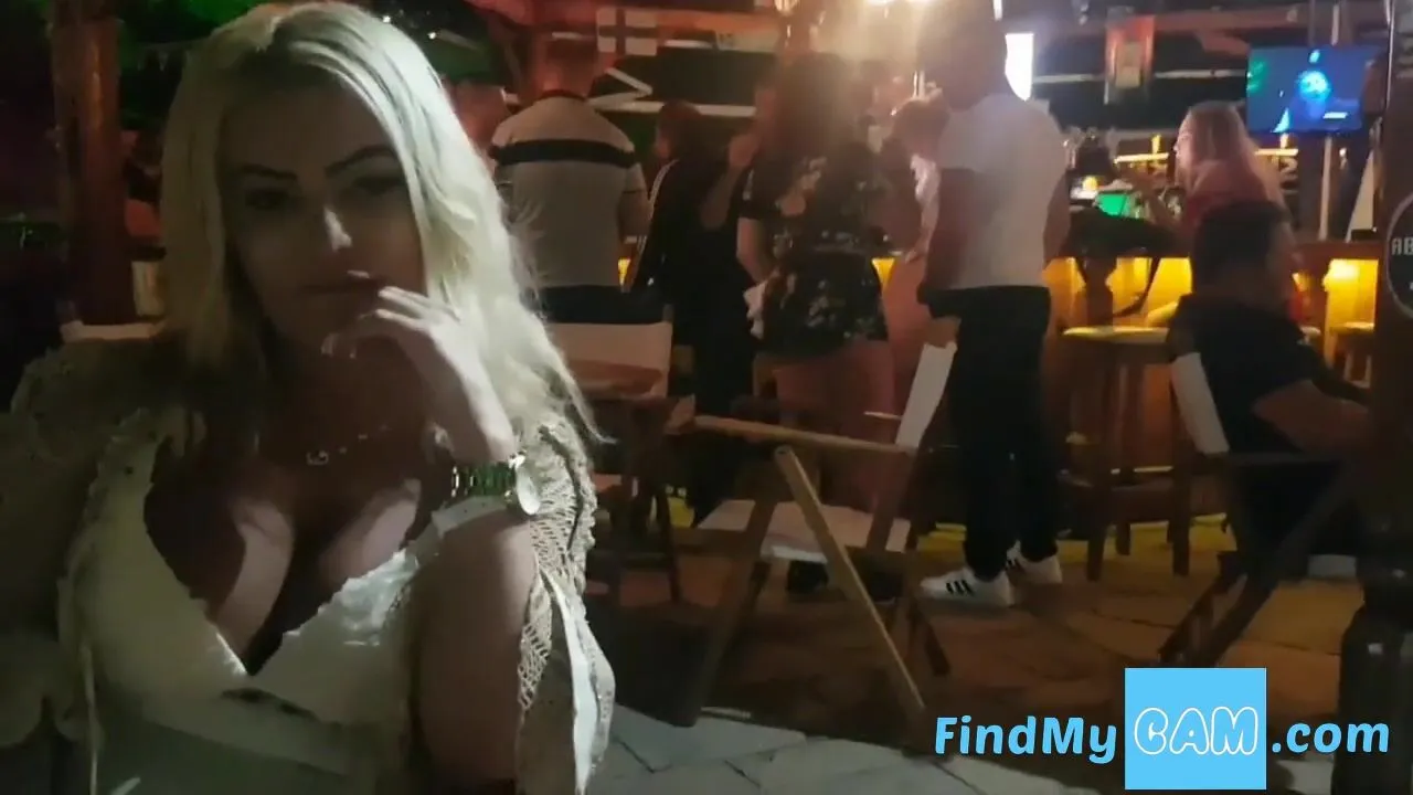 lolyamateur - Public Masturbation with Dildo and Strangers Watching
