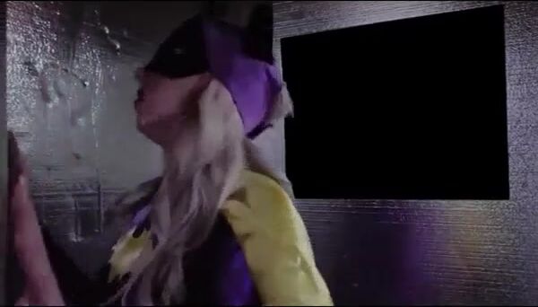 Lexi Belle - Batgirl - The Battle from Earth