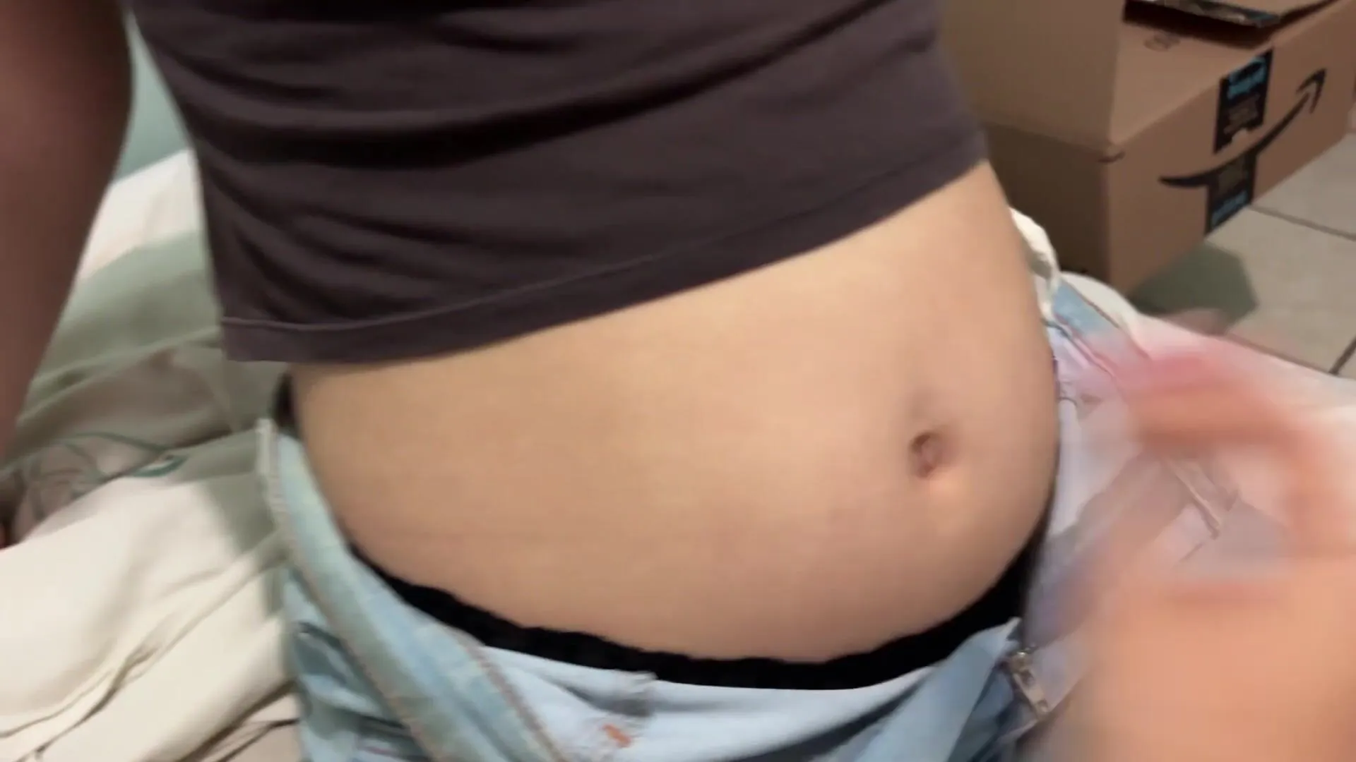 AngieStuffing This girl ate too much and her pants are too tight