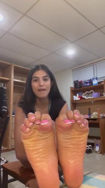 Big Indian feet