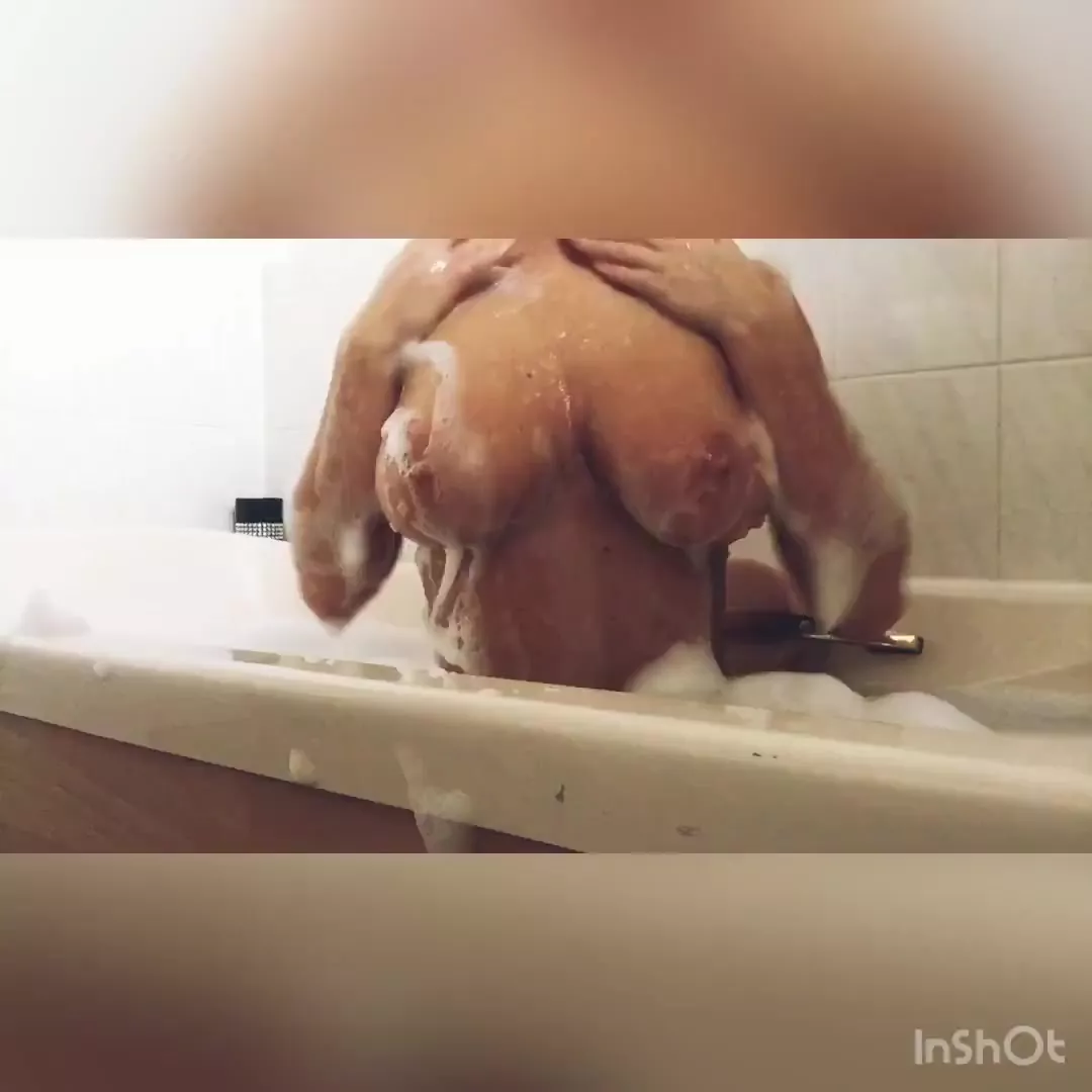Bethany Morgan bathtub show onlyfans porn videos