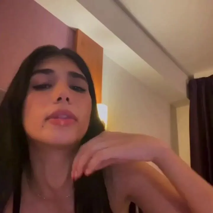 Elenaxzorro dildo sloppy deepthroat