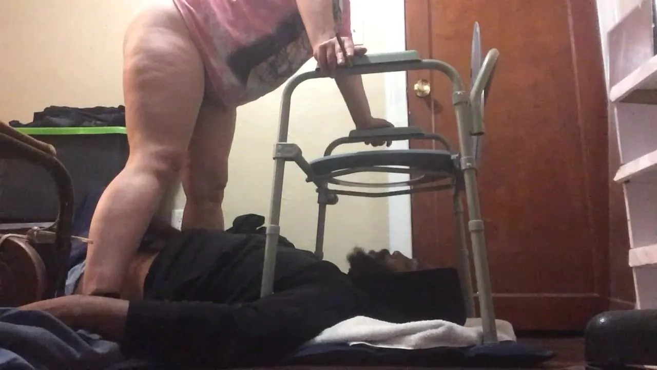 Bubble butt local toilet session