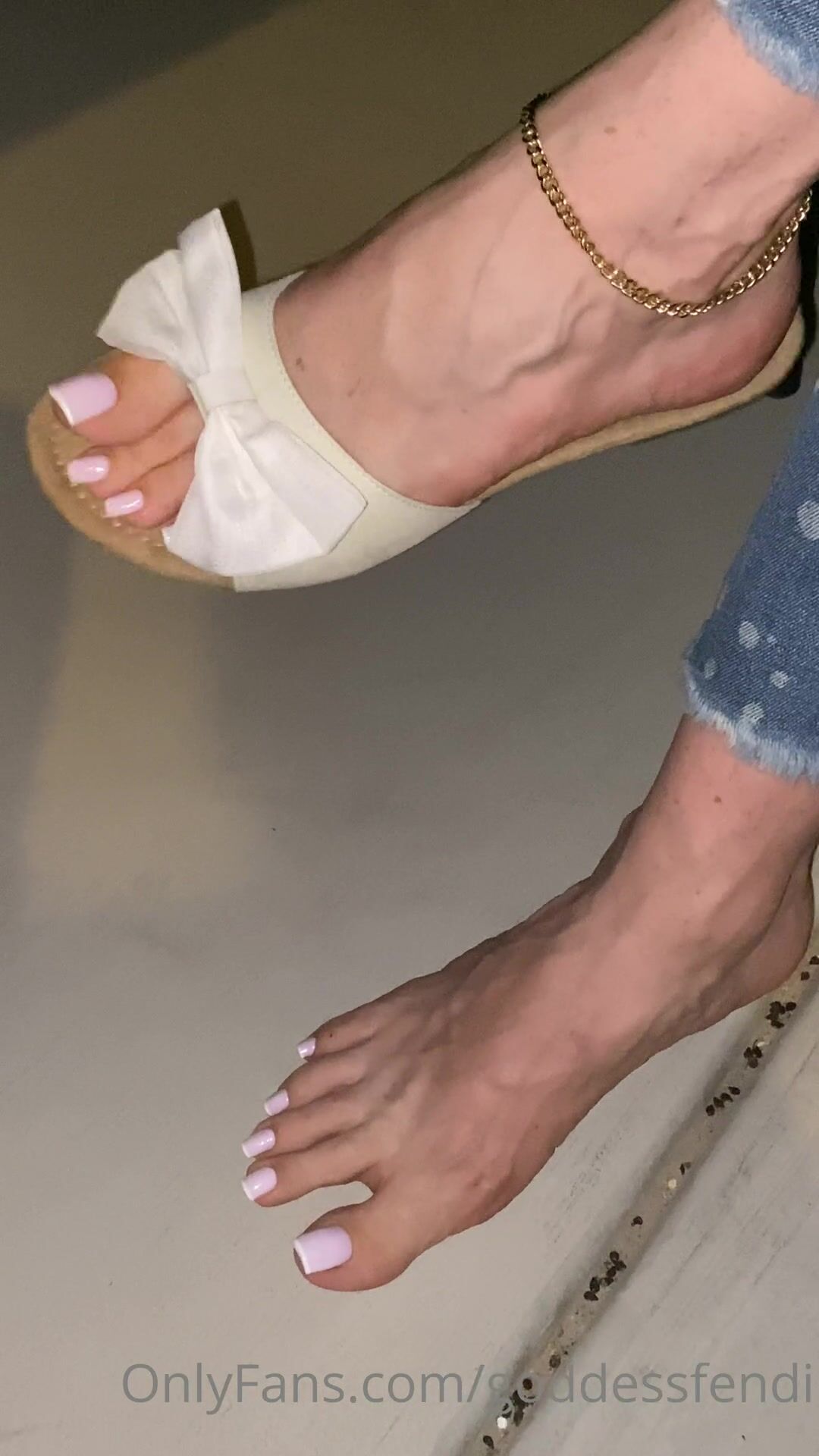 Goddess Fendi-Foot tease