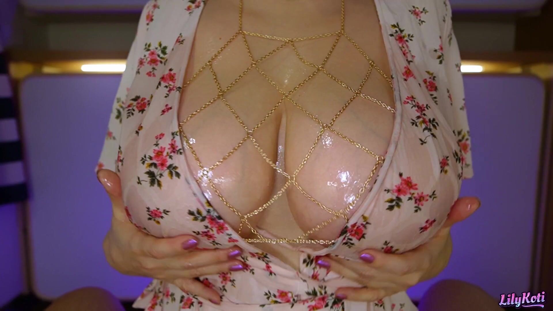 Lily Koti titfuck with gold chain top