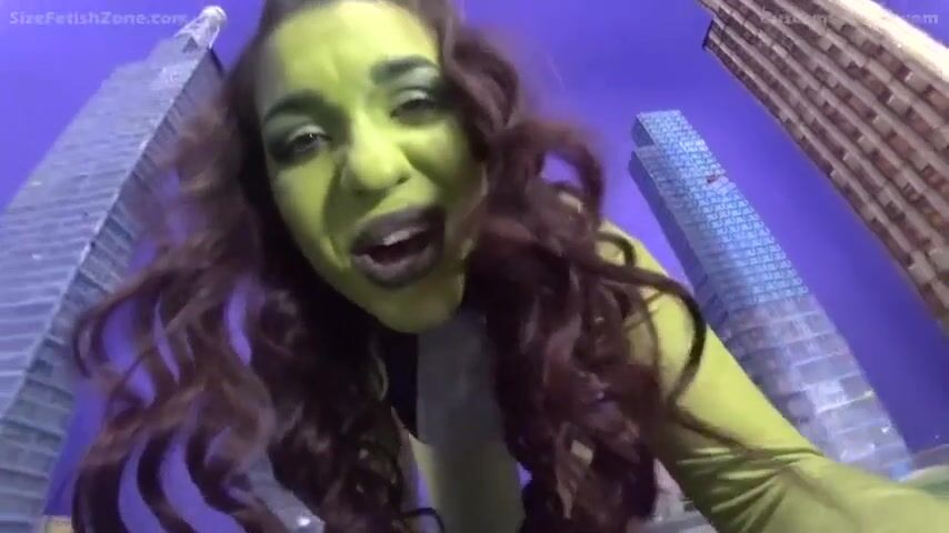 Giantess shehulk