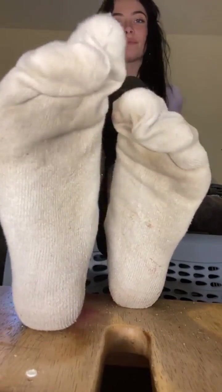 QueenGSoles -  dirty white Socks in Boots