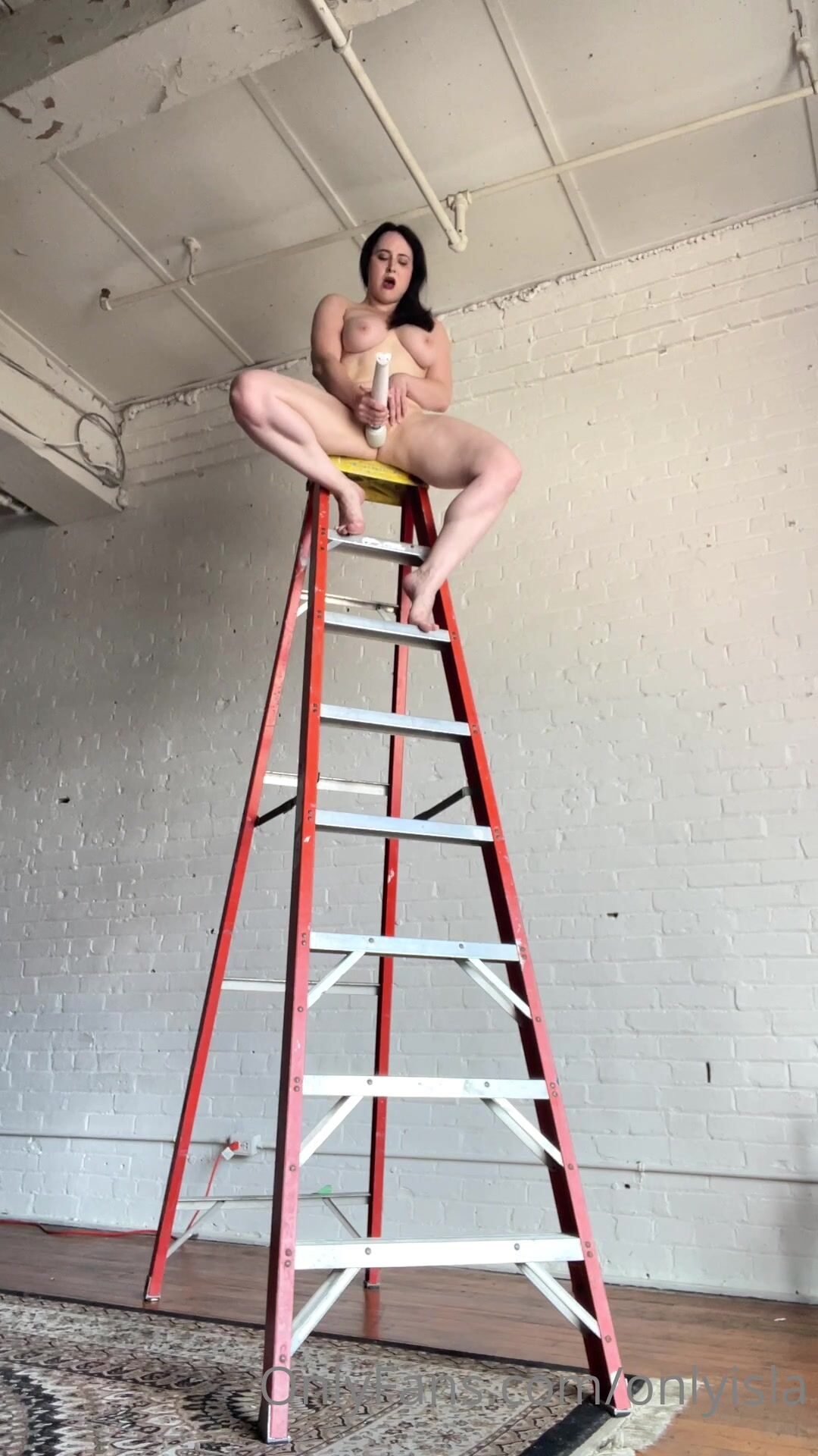 Onlyisla masturbates on a ladder