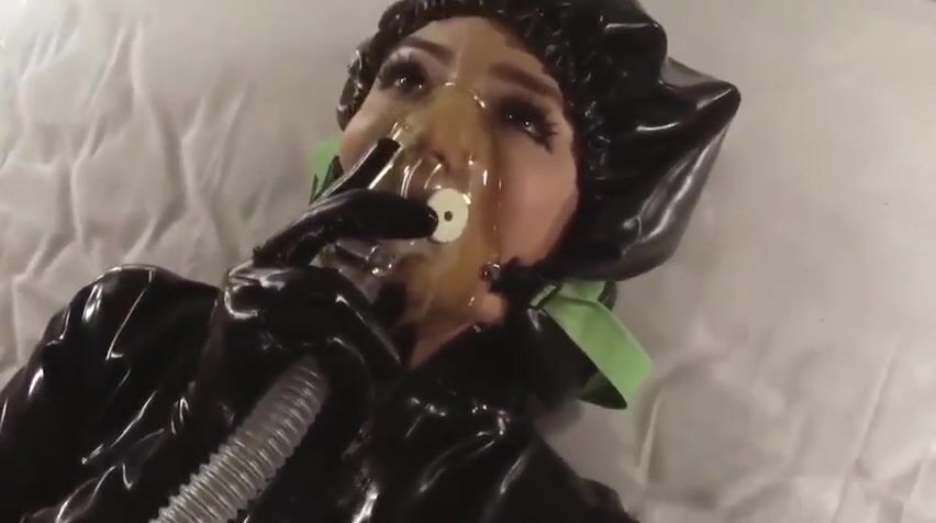 latex oxygen mask breathplay