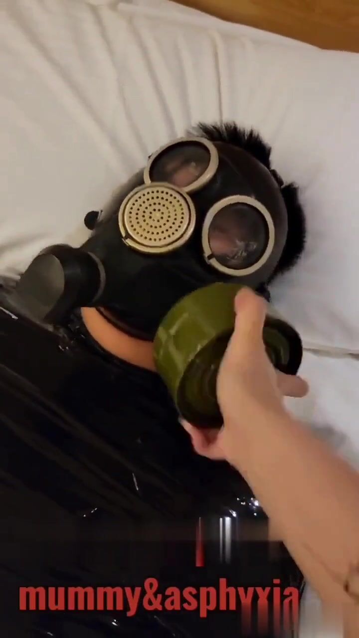 Mistress Mi Gas Mask Breathplay