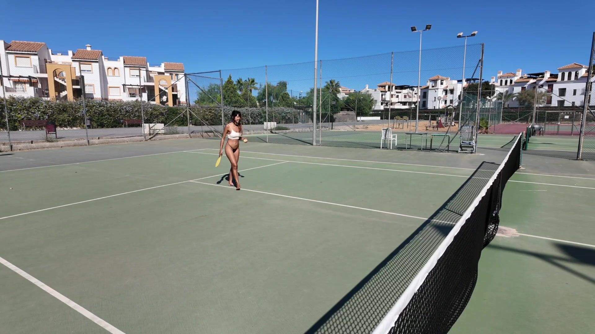 Daring Kiara nude tennis match and shopping trip