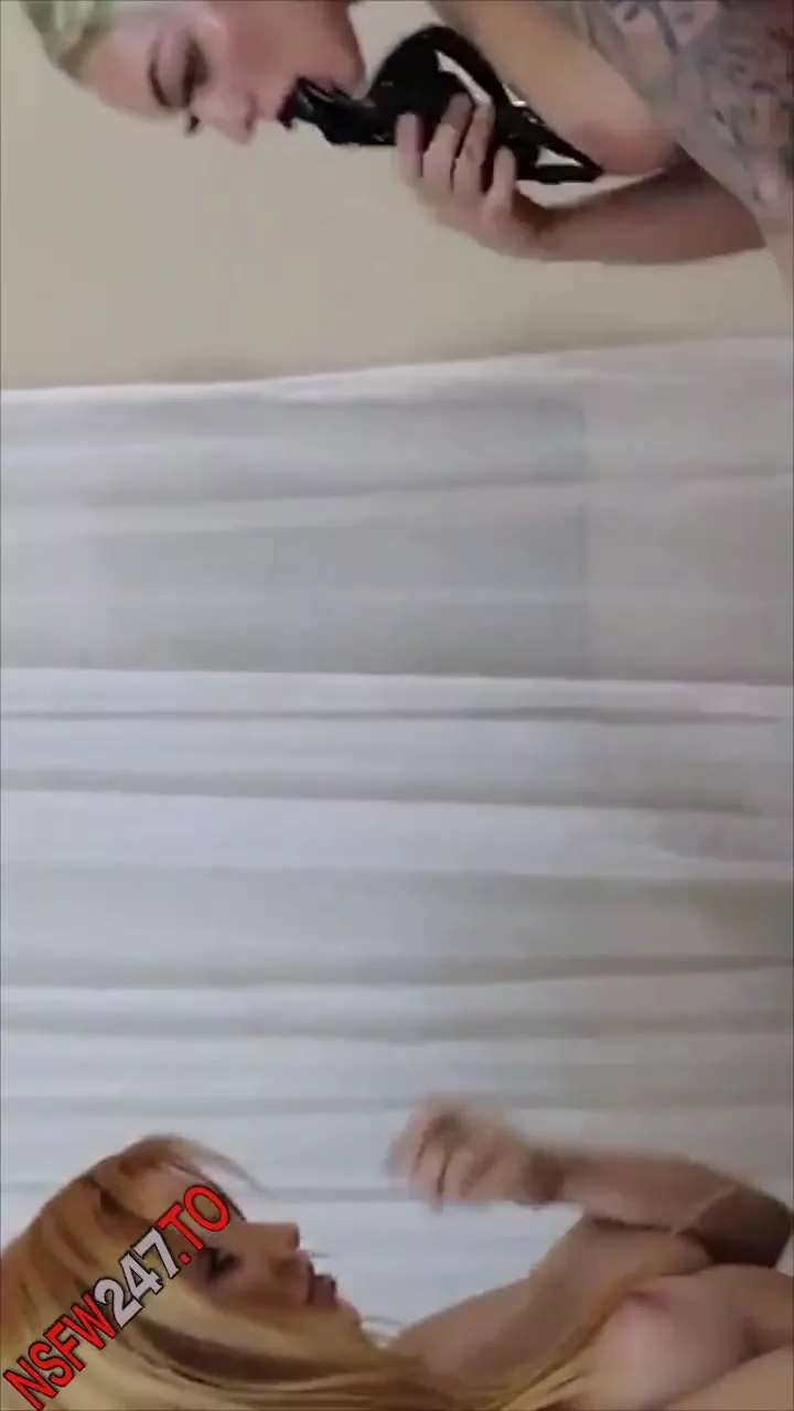 Maddison Morgan tease with friend on bed snapchat premium 2020/05/24 porn videos
