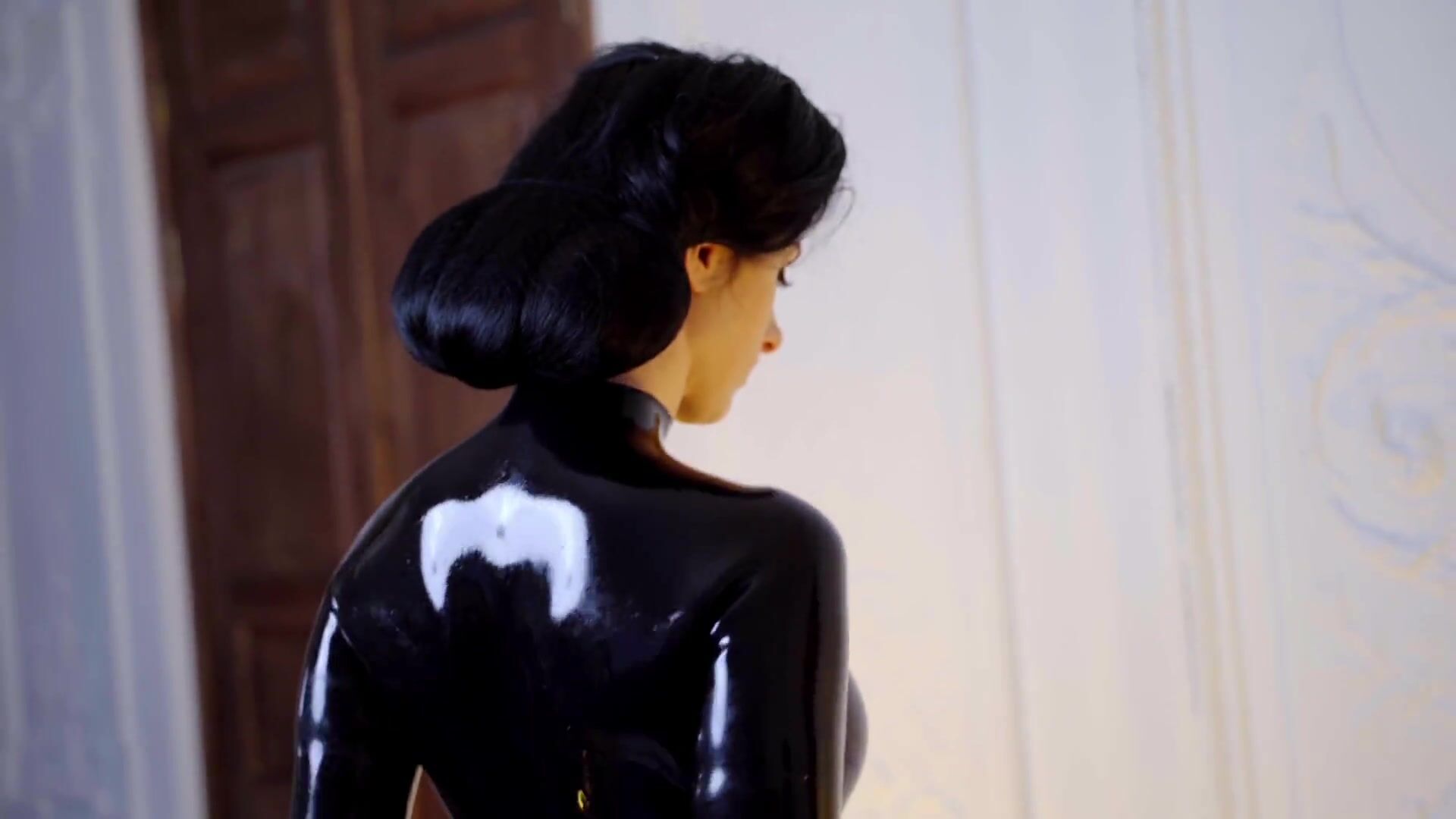 Miss Ellie Mouse - Shining Black Latex Catsuit