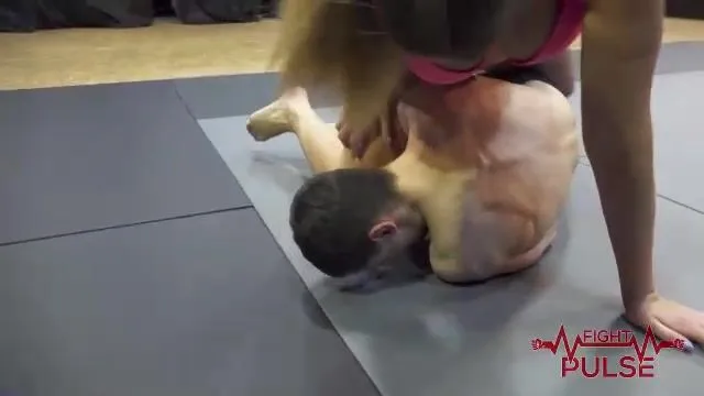 6’4 Goddess Tessa compare and dominate small man