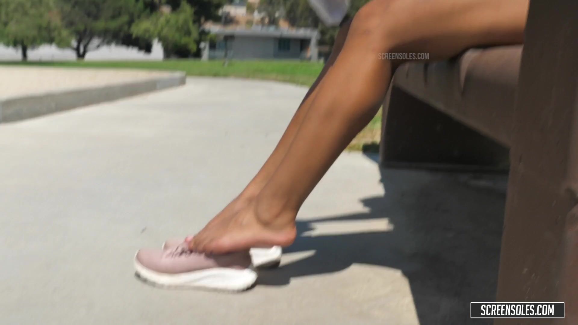 Runner Girl FJ Screensoles