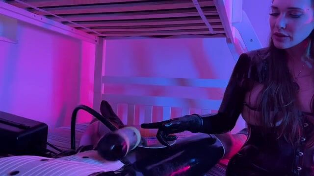 The XXX Slayer Mommys late night Milking clinic – Alexxa Von Hell