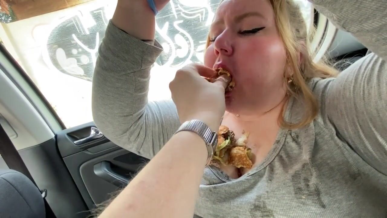 SSBBW YAGA force feeding