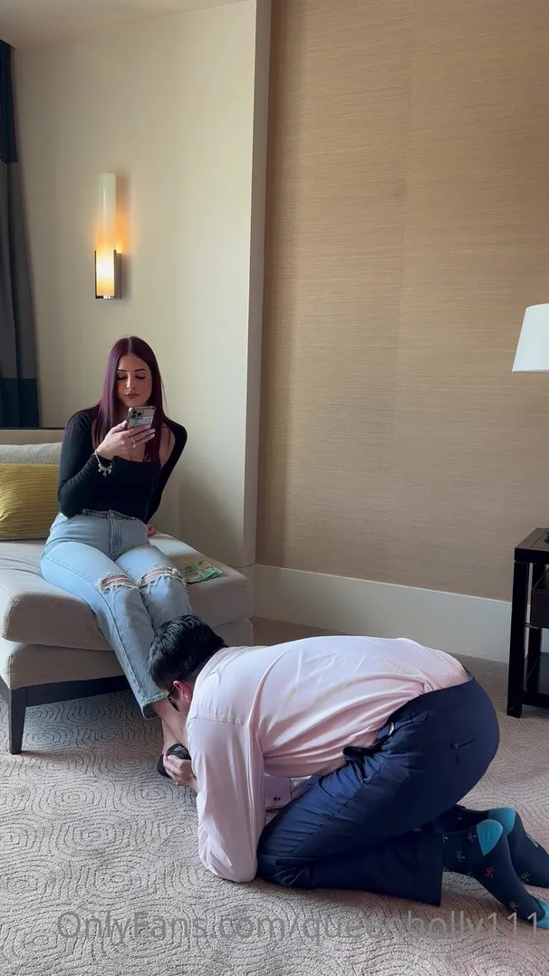 QueenHolly111 - Who wants to see this moron licking my feet in a POV