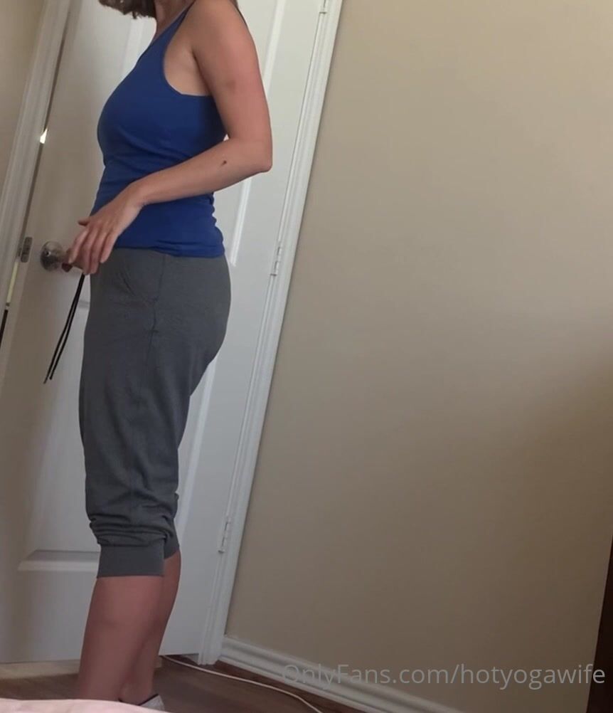 Blonde step mom shows tits