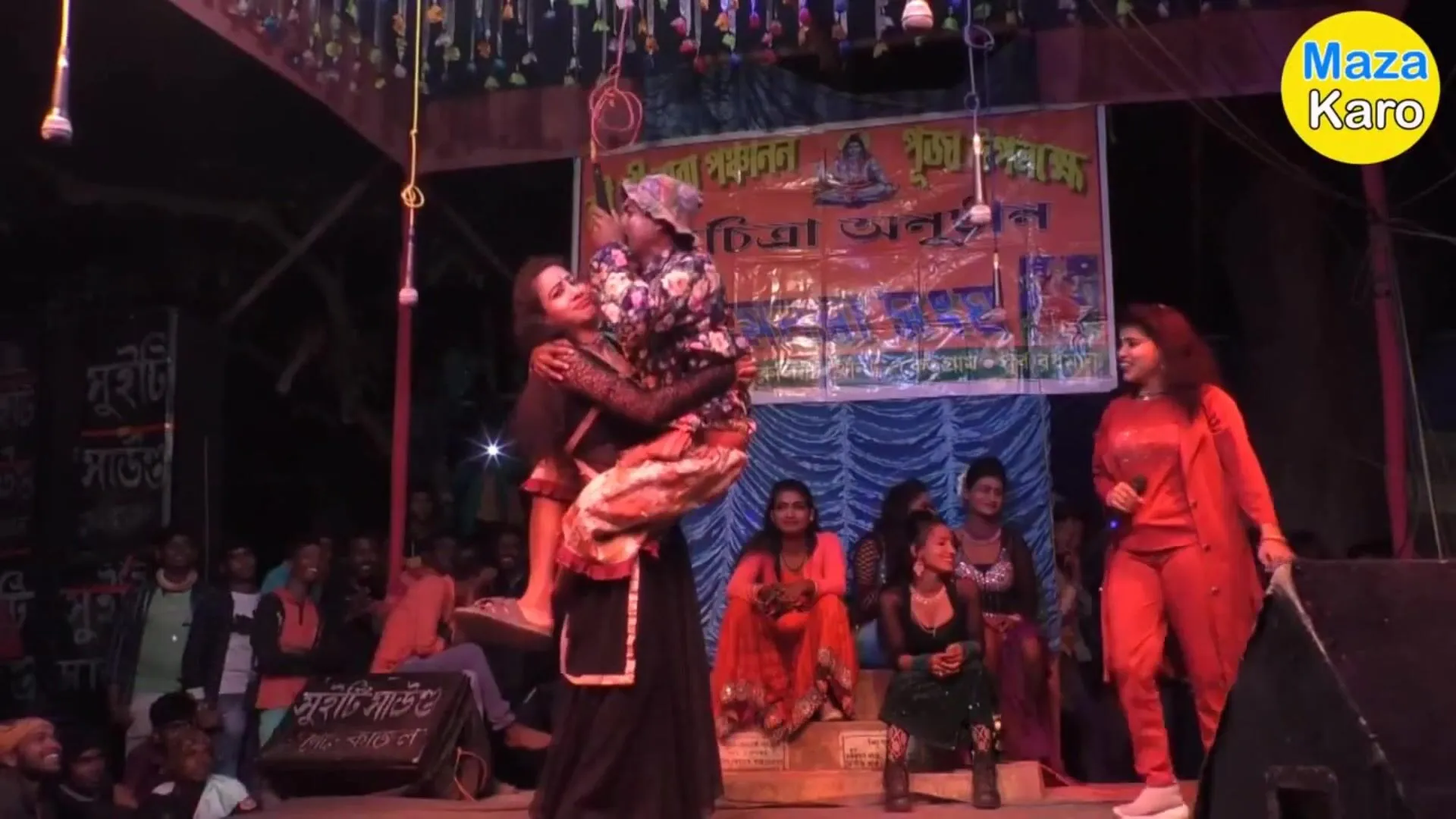 woman raky lift men hip carry