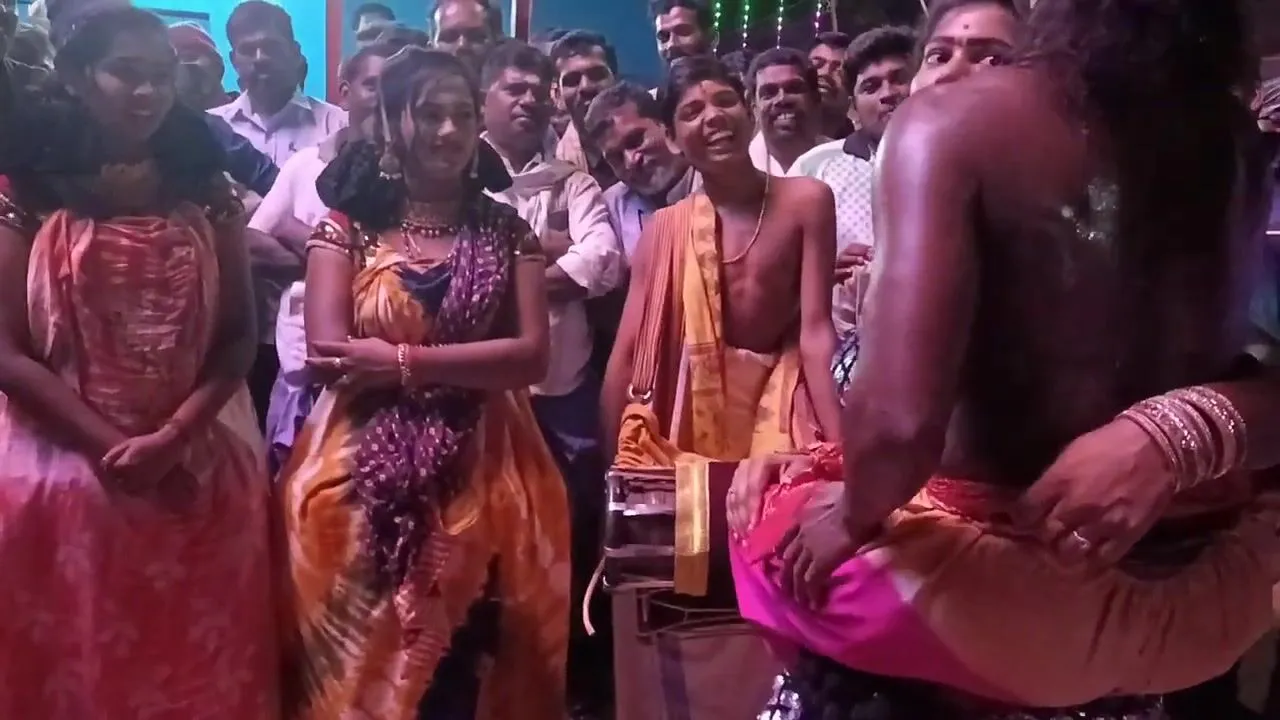 lavanya lift carry arokiyam on show