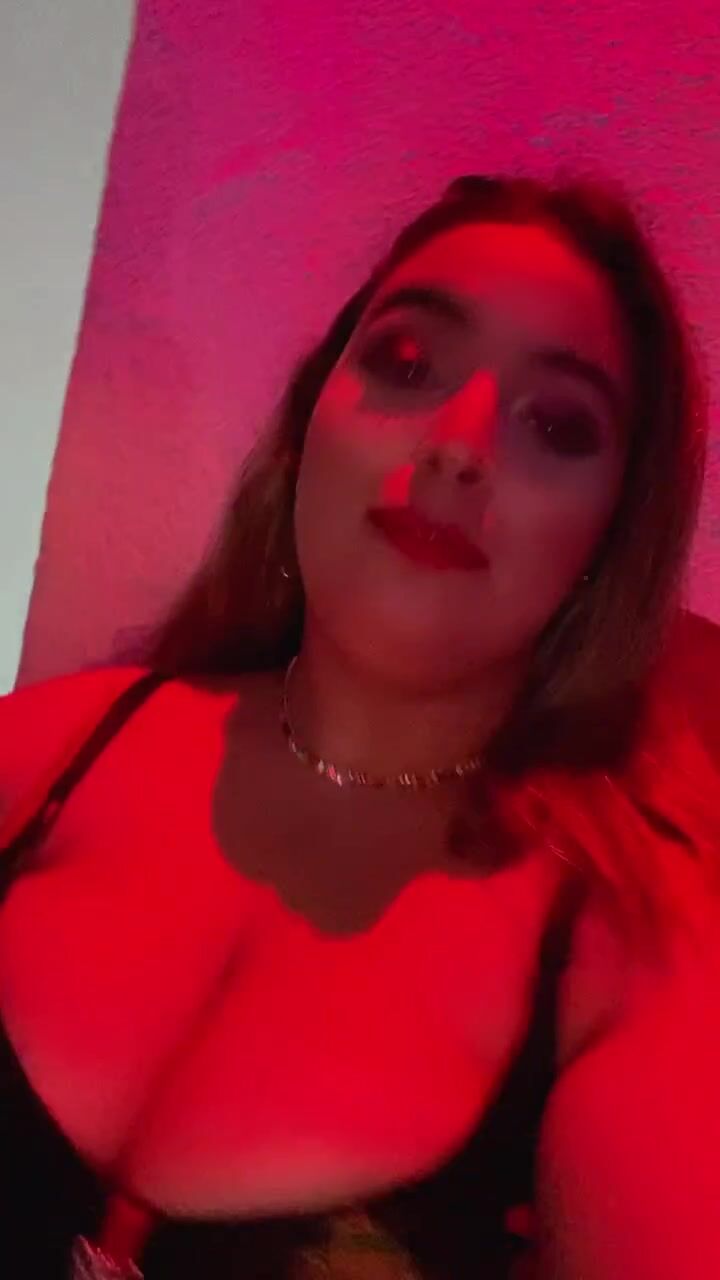 BBW ASSIYA IN A PARTY