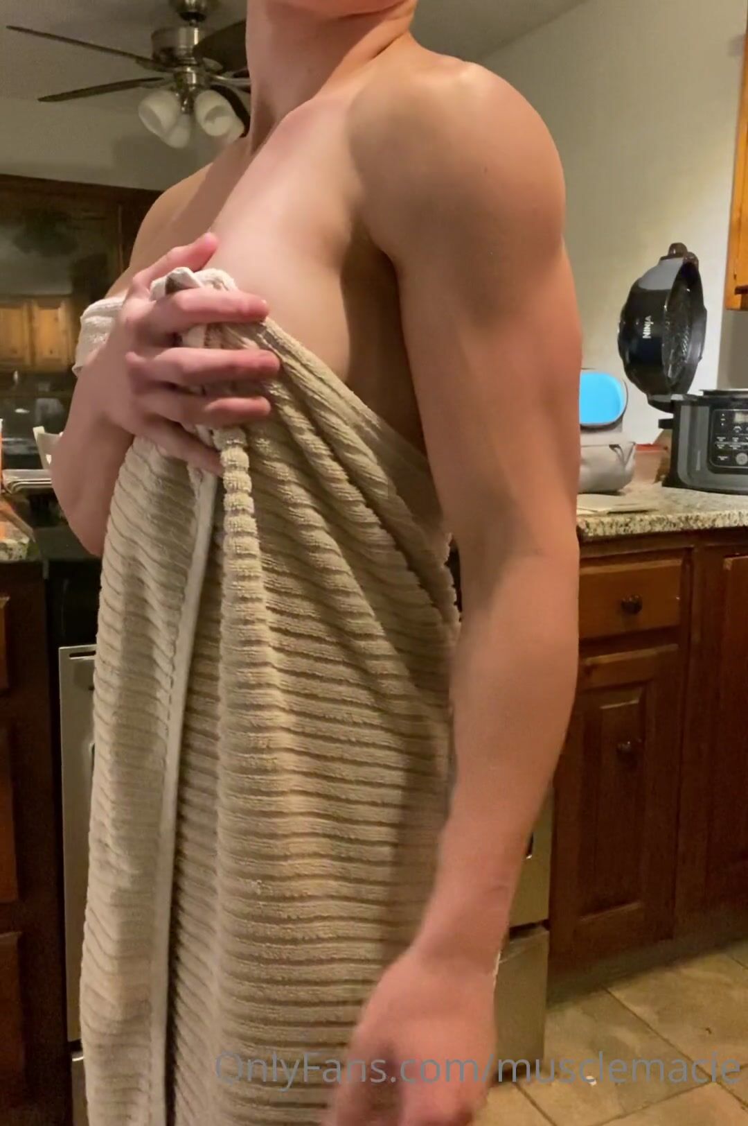 MuscleMacie Naked Towel Tease