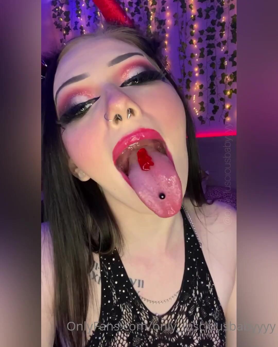 LusciousBabyyyy Gummy Bear Vore 2