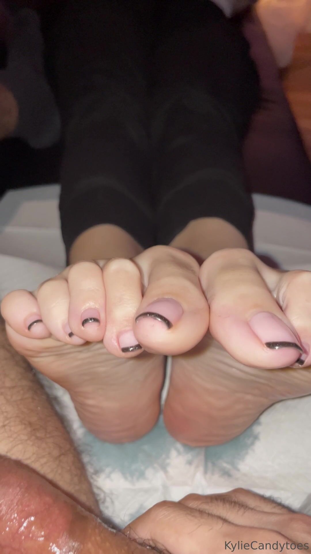 Long toes 2