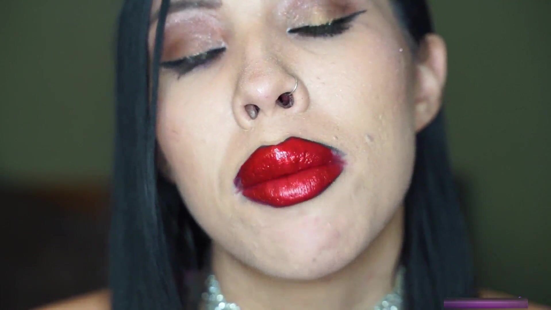 Jasmine Dark Lip Fetish and Facial Jasmine_Dark