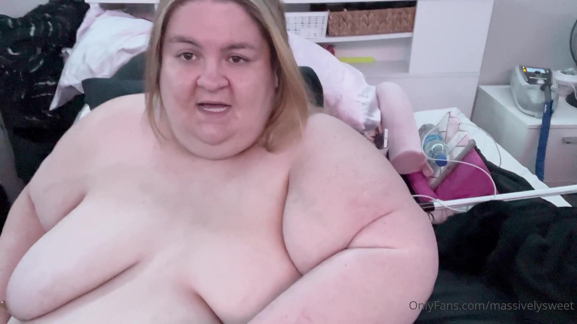 USSBBW Massively Sweet masturbates 2