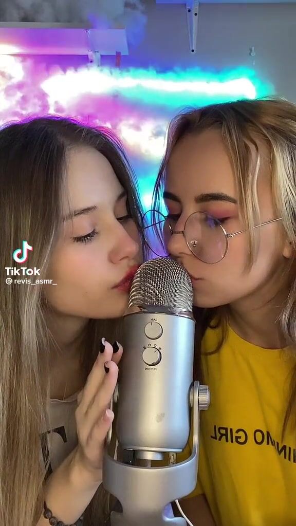 Vika Revis ASMR kisses