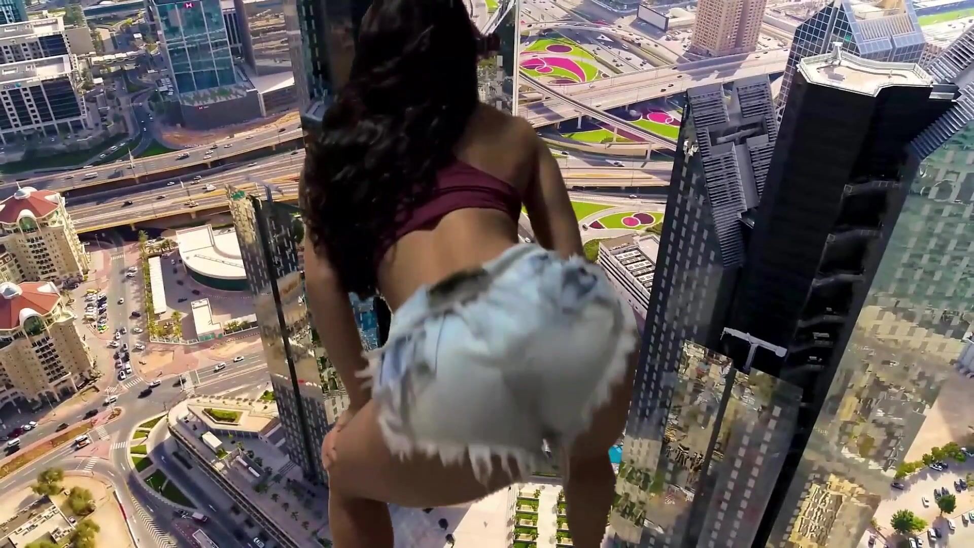 Twerking Giantess