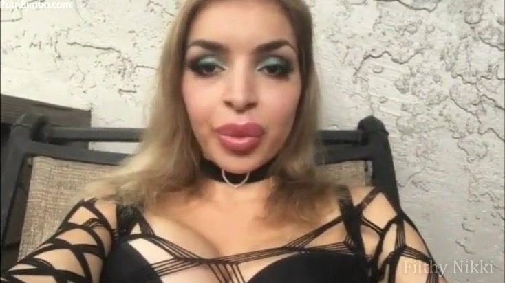 FilthyNikki big lips bimbo dirtytalk & smoking