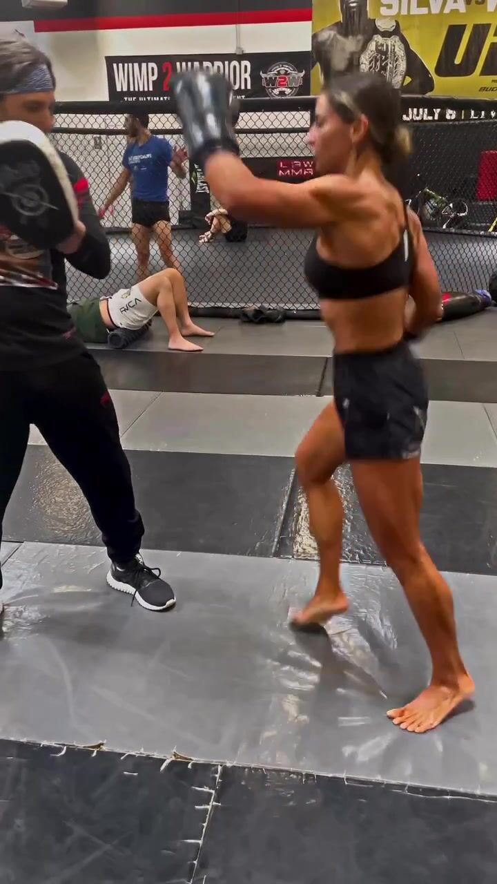 Cute Xaria Bloom training for MMA combat