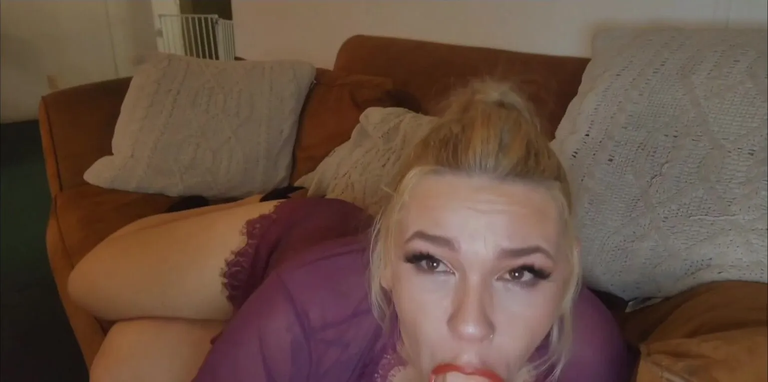 MILF Nikki Lynn Son Makes Mommy Take His Cum