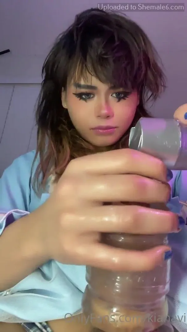 Kiyana Vi - cute femboy solo